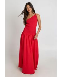 Boohoo - Shirred Bodice Maxi Dress With Asymmetric Neckline - Lyst