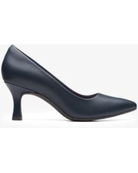 Clarks - Kataleyna Gem Marineblauwe Leren Schoenen - Lyst