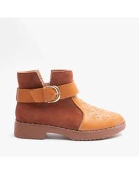 Fitflop - Athena Flower Stud Leather Ankle Boots Light - Lyst