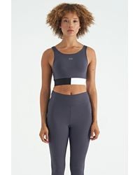 TOMMY LIFE - Crop Sleeveless Color-Block Sports Top - Lyst
