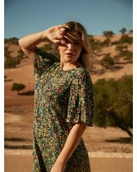 Live Unlimited - Floral Flutter Sleeve Midaxi T-Shirt Dress - Lyst