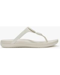 Fitflop - Solay Glossy Flip-Flops Leather - Lyst