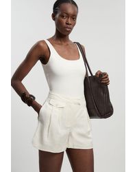 Karen Millen - Viscose Linen Woven Pocket Detail Short - Lyst