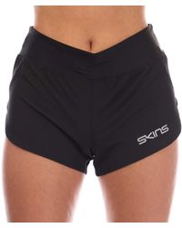 Skins - Dames Series-3 Hardloopshort In Zwart - Lyst