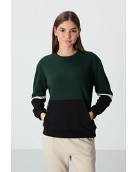 TOMMY LIFE - Oversized Color-Blocked Crew Neck Sweatshirt - Lyst