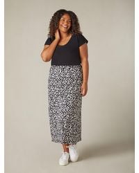 Live Unlimited - Mono Curl Printed Jersey Midi Skirt - Lyst