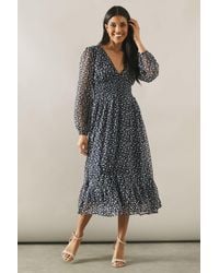 Wallis - Printed V Neck Blouson Sleeve Midi Dress - Lyst