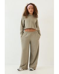 DSGN Studio - Lightweight Boxy Crop Hoodie - Lyst