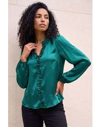 Roman - Crinkle Satin Frill V-Neck Top - Lyst