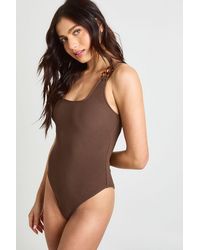 Boohoo - Tortoise Shell Trim Detail Crinkle Scoop Swimsuit - Lyst