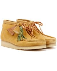 Clarks - Wallabee Suède Bruine Herenlaarzen - Lyst