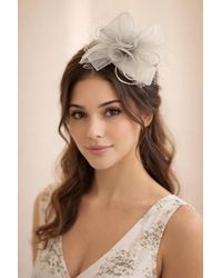 SVNX - Double Flower Feather Fascinator - Lyst
