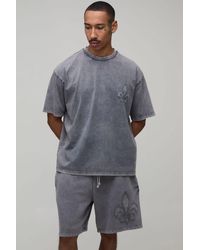 BoohooMAN - Oversized Gothic Fleur De Lis Applique Washed T-Shirt & Baggy Short Set - Lyst