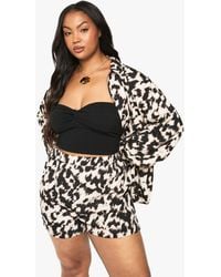 Boohoo - Plus Snake Print Basic Elasticated Waist Short - Lyst