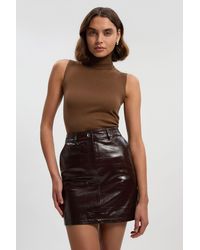 Karen Millen - High Shine Croc Embossed Leather Mini Skirt - Lyst
