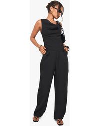 Boohoo - Pleated Front Woven Straight Leg Trouser - Lyst