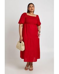 Boohoo - Plus Linen Look Volume Sleeve Tiered Midaxi Dress - Lyst