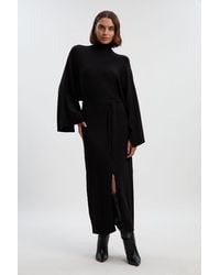 Karen Millen - Viscose Blend Funnel Neck Belted Knitted Midi Dress - Lyst