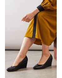 Wallis - Wide Fit Daisy Almond Toe Mid Wedge Court Shoes - Lyst