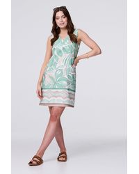 Izabel London - Floral V-Neck Knee Length Shift Dress - Lyst