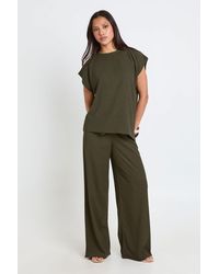 Boohoo - Crinkle Asym Hem Top Straight Leg Co Ord - Lyst