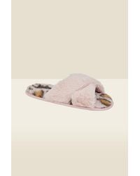 Sosandar - Leopard Print Cross Strap Faux Fur Mule Slippers - Lyst