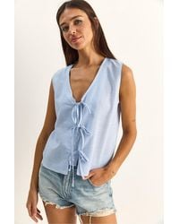 Bianco Lucci - Striped V-Neck Blouse With Tie Detail - Lyst