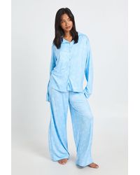 Boohoo - Petite Martini & Bow Print Long Sleeve Shirt And Trouser Pyjama Set - Lyst