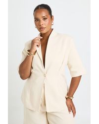 Boohoo - Plus Oversized Short Sleeve Trim Button Chinched Blazer - Lyst