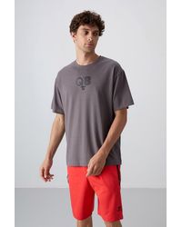 TOMMY LIFE - Oversized Printed Logo Crew Neck T-Shirt - Lyst