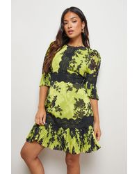 Oasis - Petite Printed Lace Trim Pleated Mini Dress - Lyst