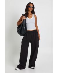 Boohoo - Petite Wide Leg Cargo Joggers - Lyst