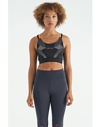 TOMMY LIFE - Fitted Crop Sleeveless Sports Top - Lyst
