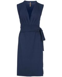 Conquista - Mouwloze Empire Line-jurk In Marineblauw - Lyst
