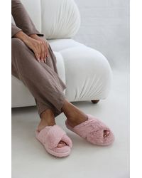 Where's That From - Wheres 'Ciara' Faux Fur Cross Over Strap Slippers - Lyst