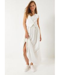Bianco Lucci - V-Neck Vest And Maxi Skirt Two-Piece Coord Set - Lyst