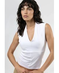 Busem - V-Hals Mouwloze Drapé Blouse - Lyst