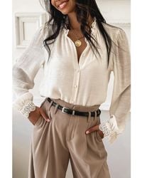 Azura Exchange - Elegante Blouse Met Lange Mouwen En Delicate Kantdetails - Lyst
