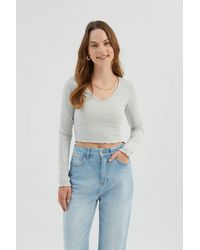Hiccup - V Neck Long Sleeve Basic Crop Top - Lyst