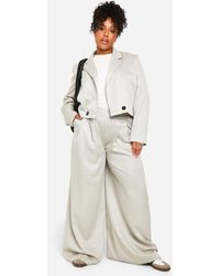 Boohoo - Plus Textured Pleat Front Extreme Wide Leg Trouser - Lyst