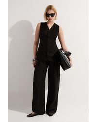 Karen Millen - Viscose Linen Pleat And Pocket Detail Woven Straight Leg Trouser - Lyst