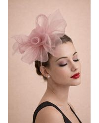 SVNX - Folded Bow Fascinator With Tipped Feathers - Lyst