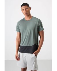 TOMMY LIFE - Color Blocked Crew Neck T-Shirt - Lyst