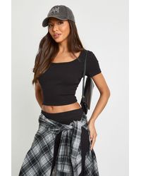 Boohoo - Basic Rib Scoop Neck Fitted Short Sleeve Top - Lyst