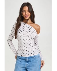 Boohoo - Polka Dot One Shoulder Top - Lyst