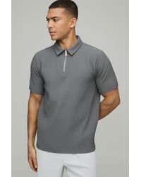 BoohooMAN - Regular Fit Pleated Short Sleeve Zip Neck Polo - Lyst