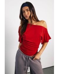 Boohoo - Off The Shoulder Ruched T-Shirt - Lyst