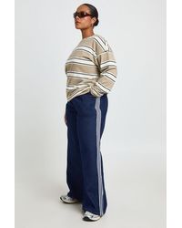 Boohoo - Stripe Detail Elasticated Wide Leg Jean - Lyst