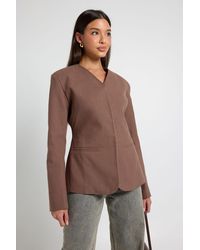Boohoo - Premium Linen Look V Neck Fitted Blazer - Lyst