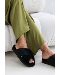 Where's That From - Wheres 'Ciara' Faux Fur Cross Over Strap Slippers - Lyst